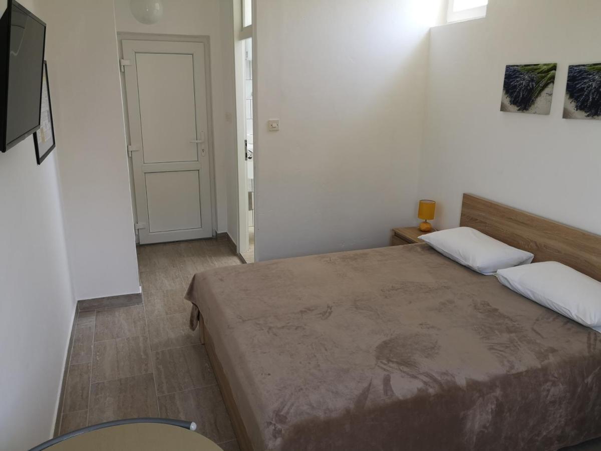 Guest House Morska Grota Povile Ngoại thất bức ảnh