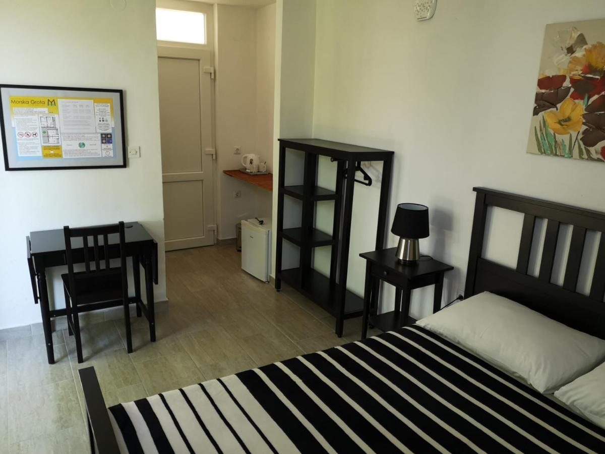 Guest House Morska Grota Povile Ngoại thất bức ảnh