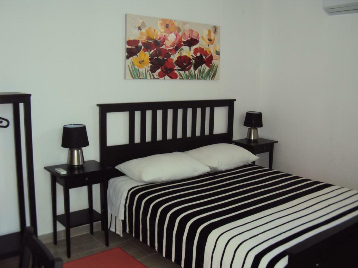 Guest House Morska Grota Povile Ngoại thất bức ảnh